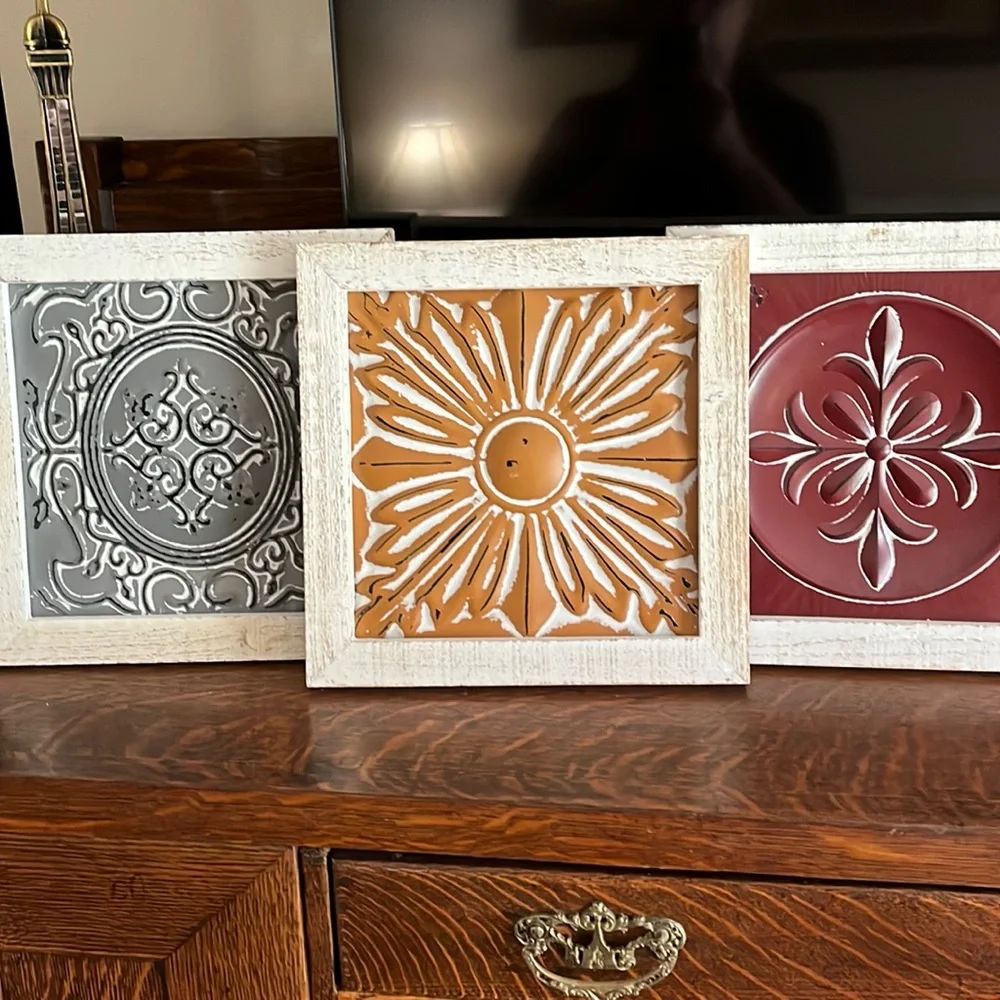 Wall Decor - Picture 1 of 9